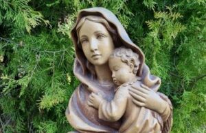 Za miesięcznikiem „W naszej rodzinie”: Maryja Matka